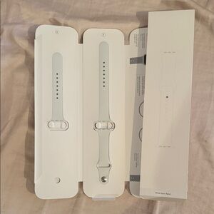 Apple Watch 44mm White Sport Band